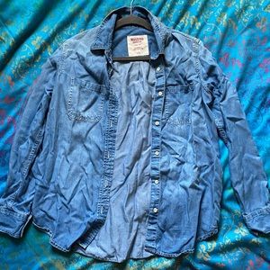 Long sleeve button down thin denim top